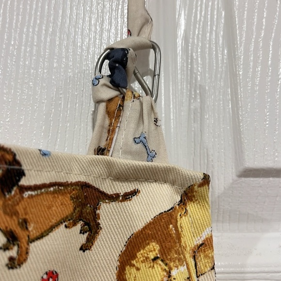 Ulster Weavers Dog Apron and Matching Napkin - Picture 5 of 8